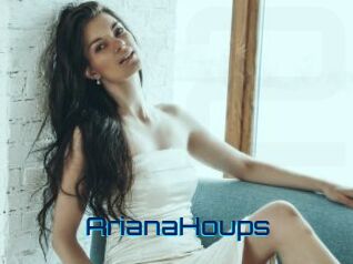 ArianaHoups