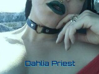 Dahlia_Priest