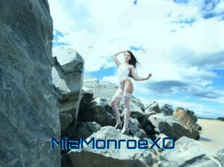 MiaMonroeXO