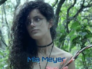 Mia_Meyer