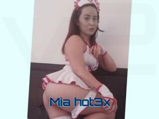 Mia_hot3x