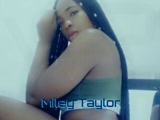 Miley_Taylor