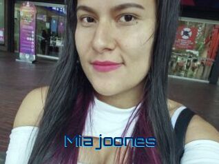 Mia_joones