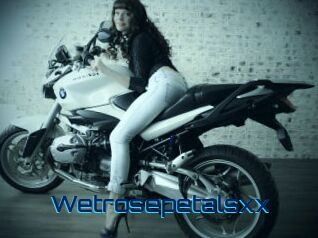 Wetrosepetalsxx